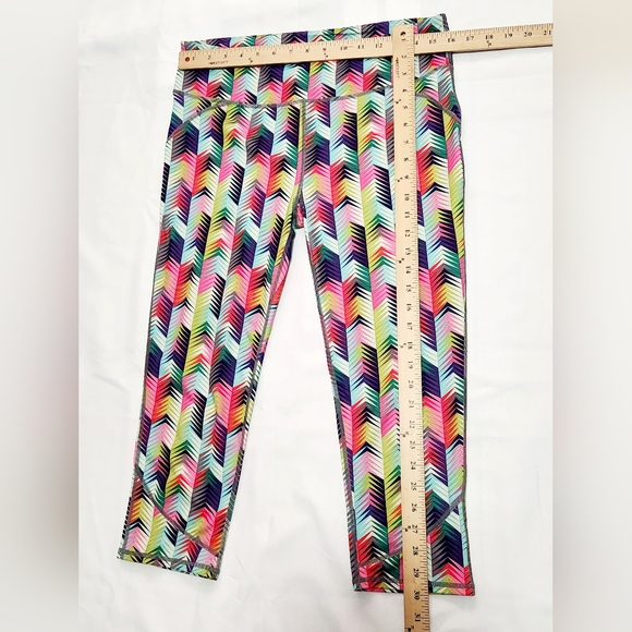 Fabletics Leggings Multicolor Cropped Yoga Pants - Picture 3 of 6